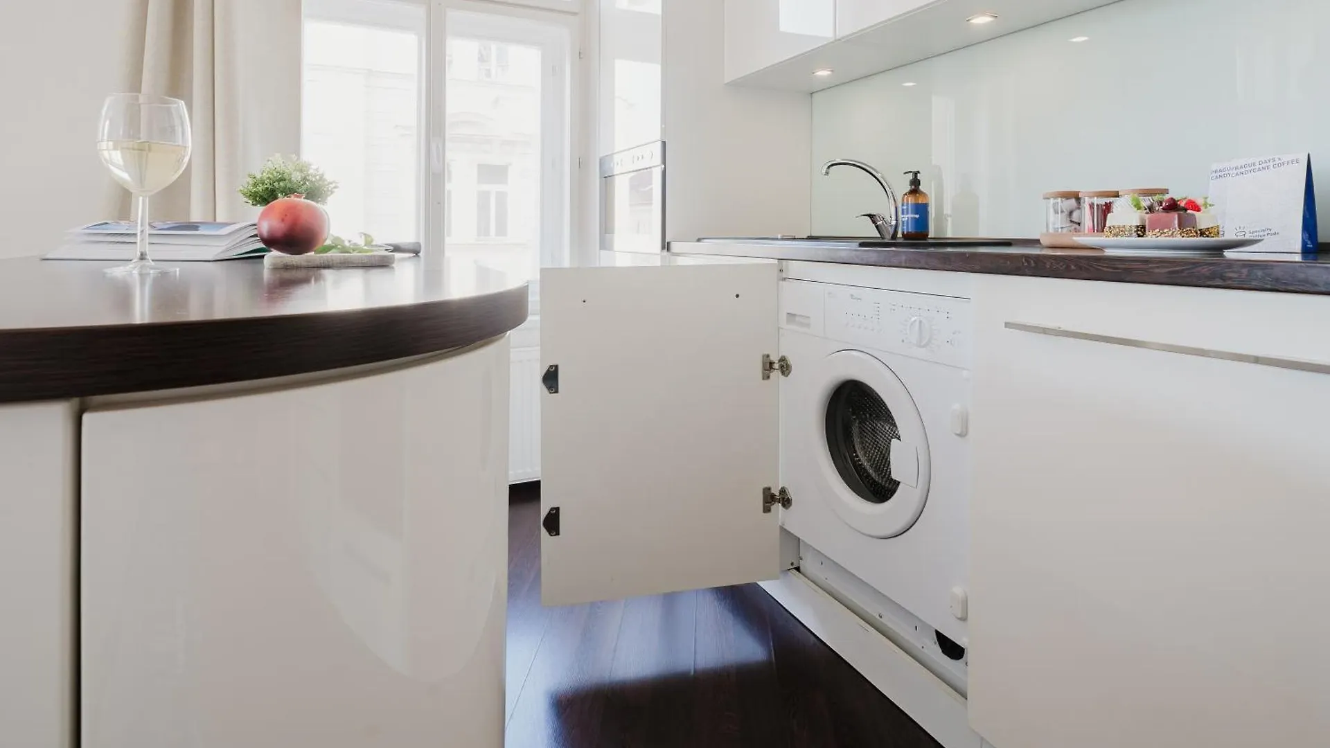 Prague Days - Stylish Apartment - Netflix - Hip District